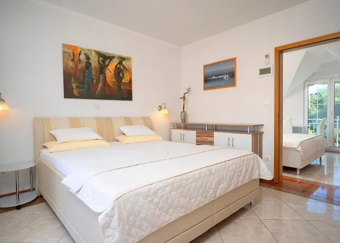 Matkovic 3* Hvar Town